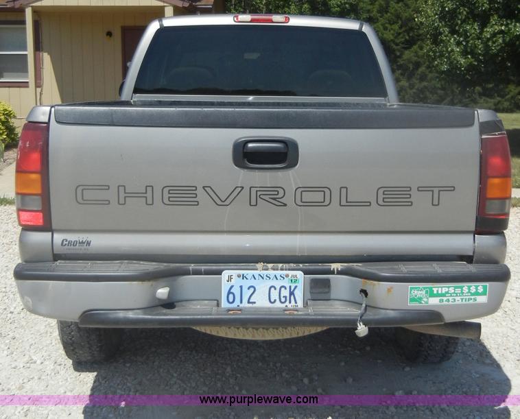 image for item D4252 2001 Chevrolet Silverado K1500 extended cab pickup truck