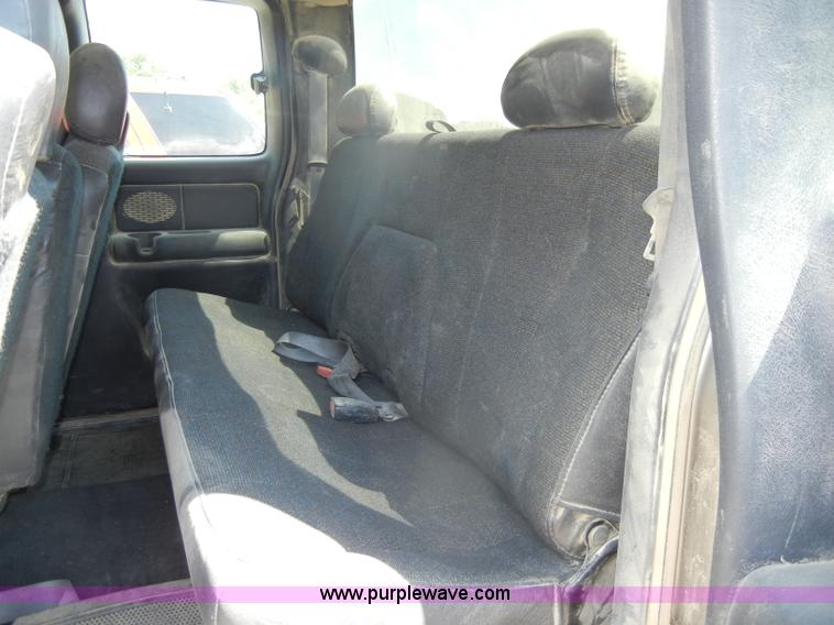 image for item D4252 2001 Chevrolet Silverado K1500 extended cab pickup truck