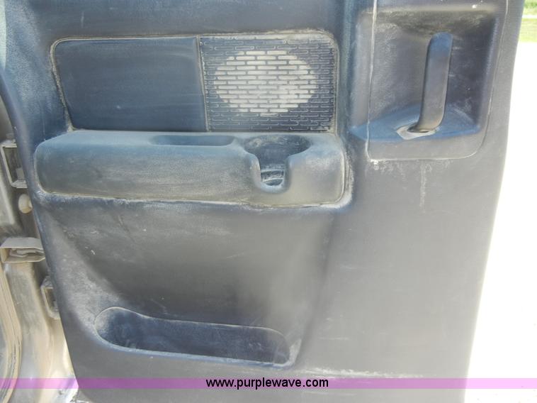 image for item D4252 2001 Chevrolet Silverado K1500 extended cab pickup truck