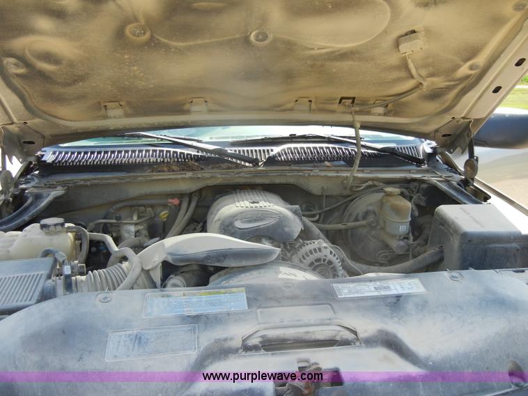 image for item D4252 2001 Chevrolet Silverado K1500 extended cab pickup truck