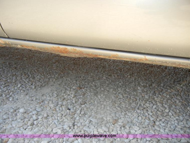 image for item D4252 2001 Chevrolet Silverado K1500 extended cab pickup truck