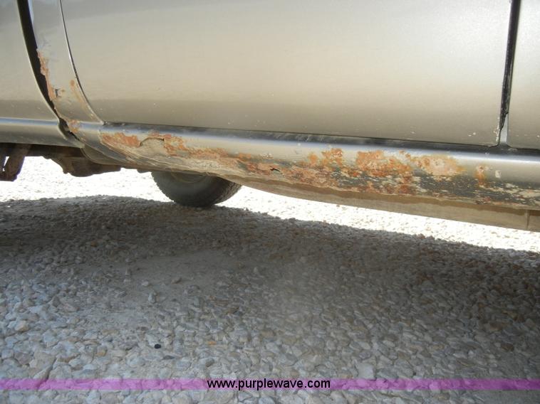 image for item D4252 2001 Chevrolet Silverado K1500 extended cab pickup truck