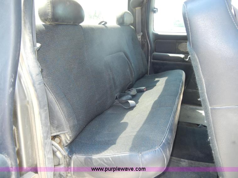 image for item D4252 2001 Chevrolet Silverado K1500 extended cab pickup truck