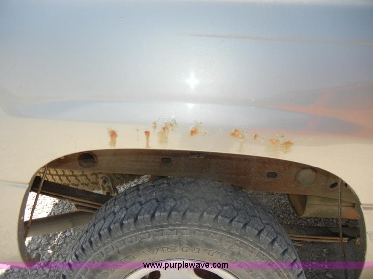 image for item D4252 2001 Chevrolet Silverado K1500 extended cab pickup truck