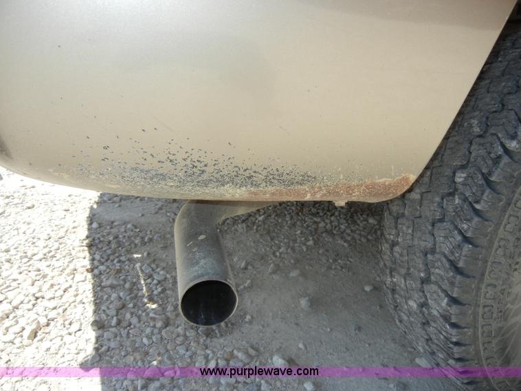 image for item D4252 2001 Chevrolet Silverado K1500 extended cab pickup truck