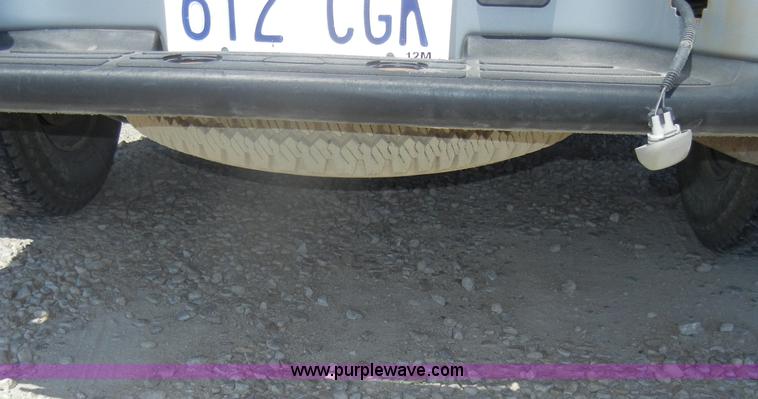 image for item D4252 2001 Chevrolet Silverado K1500 extended cab pickup truck