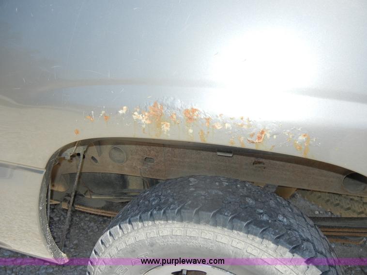 image for item D4252 2001 Chevrolet Silverado K1500 extended cab pickup truck