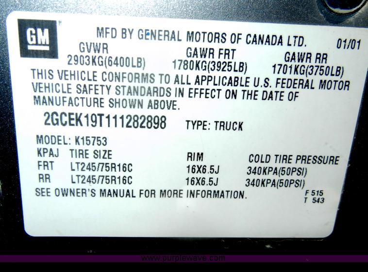 image for item D4252 2001 Chevrolet Silverado K1500 extended cab pickup truck