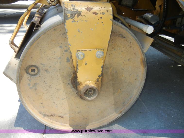 image for item D4268 1996 Roscoe Vibrastat III compaction roller