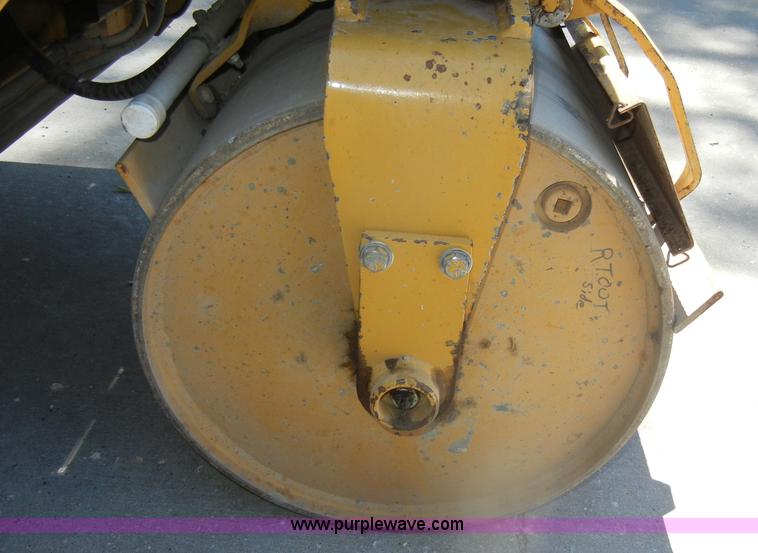 image for item D4268 1996 Roscoe Vibrastat III compaction roller