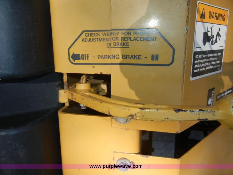 image for item D4268 1996 Roscoe Vibrastat III compaction roller