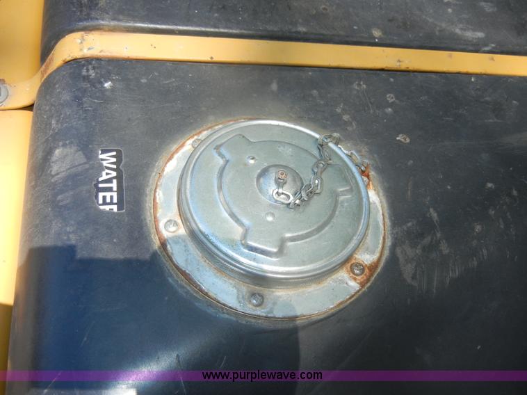 image for item D4268 1996 Roscoe Vibrastat III compaction roller