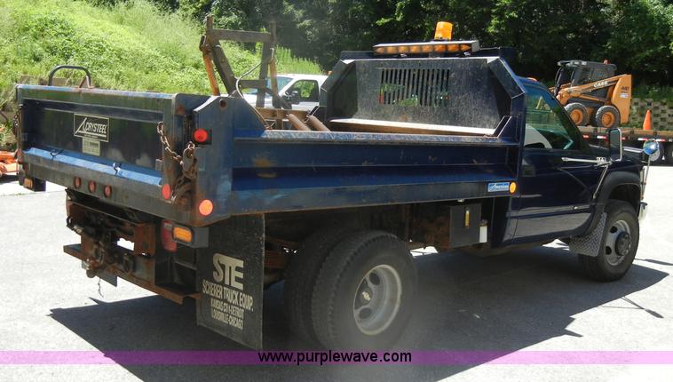 image for item D4269 1999 Chevrolet K3500 Silverado pickup truck