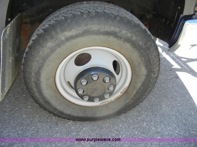 image for item D4269 1999 Chevrolet K3500 Silverado pickup truck