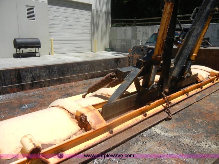 image for item D4269 1999 Chevrolet K3500 Silverado pickup truck