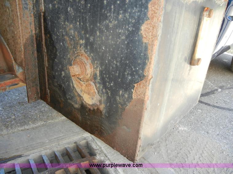 image for item D4270 1999 Chevrolet K3500 Silverado pickup truck