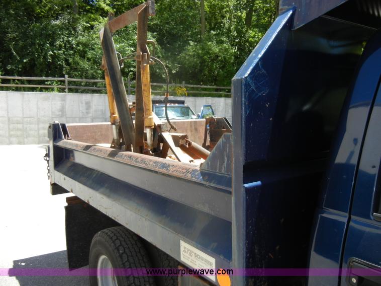 image for item D4270 1999 Chevrolet K3500 Silverado pickup truck