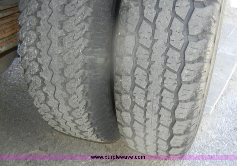 image for item D4270 1999 Chevrolet K3500 Silverado pickup truck