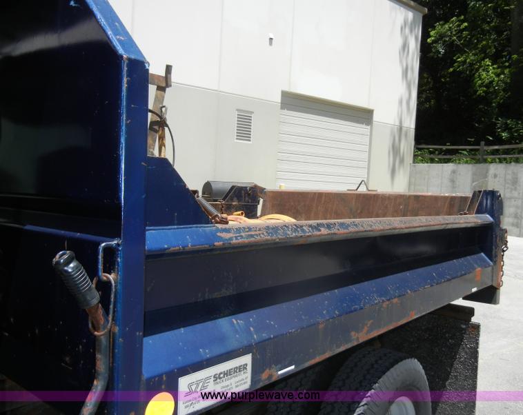 image for item D4270 1999 Chevrolet K3500 Silverado pickup truck