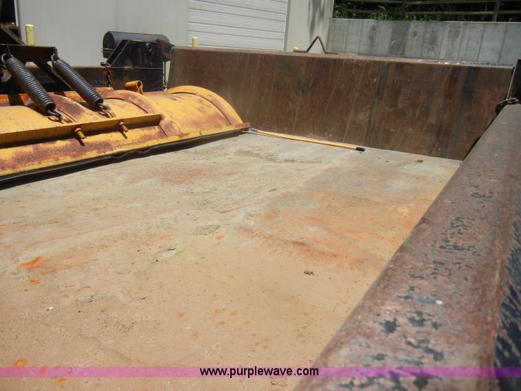 image for item D4270 1999 Chevrolet K3500 Silverado pickup truck