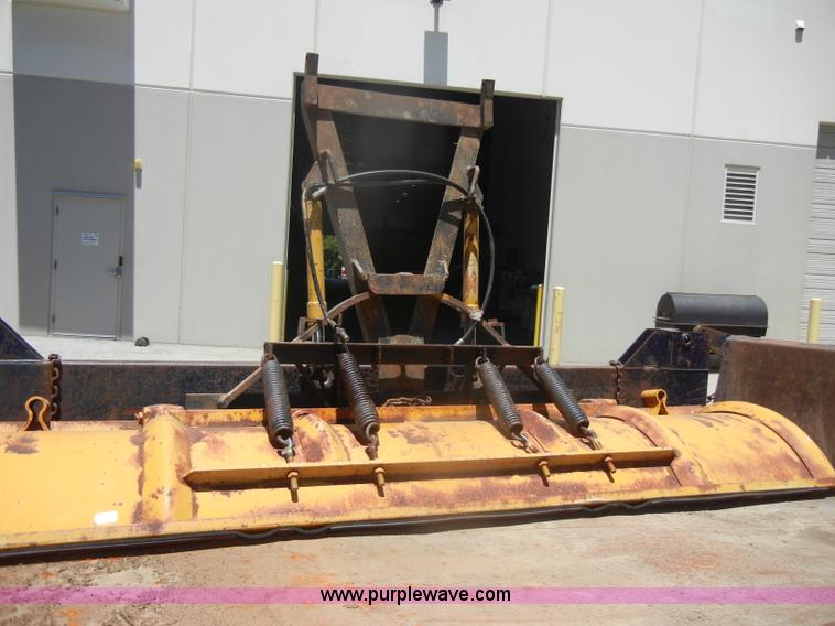 image for item D4270 1999 Chevrolet K3500 Silverado pickup truck