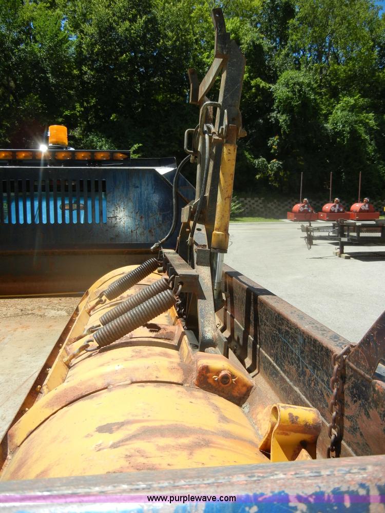 image for item D4270 1999 Chevrolet K3500 Silverado pickup truck