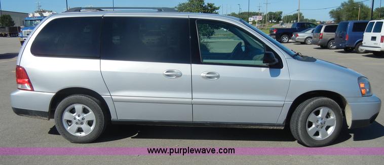 image for item D4271 2007 Ford Freestar SE mini van