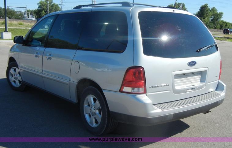 image for item D4271 2007 Ford Freestar SE mini van