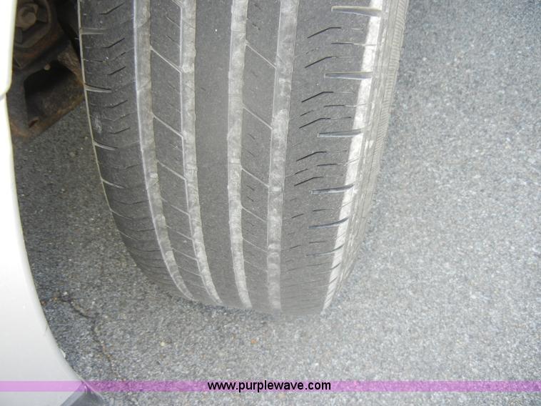 image for item D4271 2007 Ford Freestar SE mini van