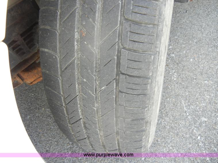 image for item D4272 2001 Chevrolet Lumina