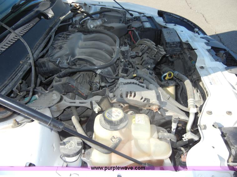 image for item D4273 2006 Ford Taurus SE