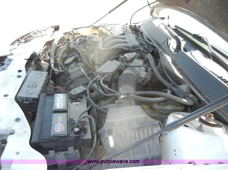 image for item D4273 2006 Ford Taurus SE
