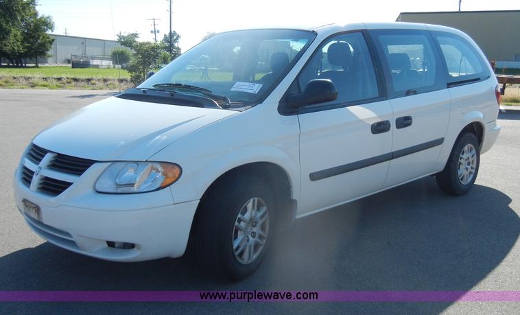image for item D4274 2006 Dodge Grand Caravan mini van