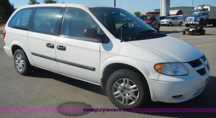 image for item D4274 2006 Dodge Grand Caravan mini van