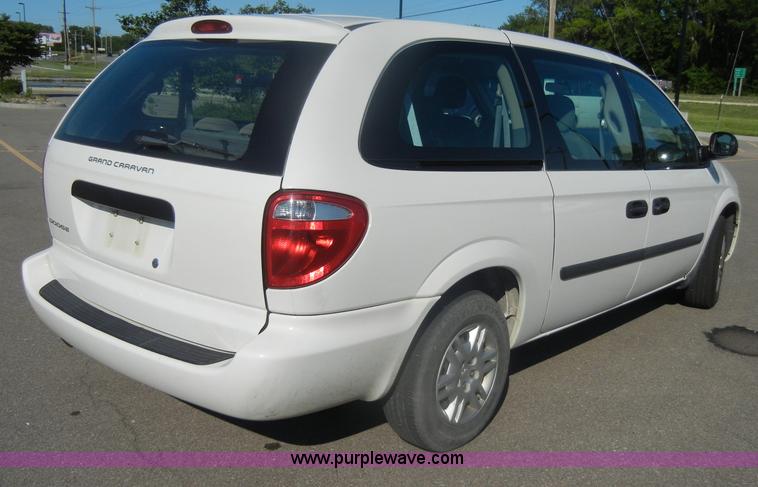 image for item D4274 2006 Dodge Grand Caravan mini van