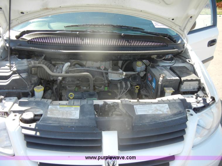 image for item D4274 2006 Dodge Grand Caravan mini van
