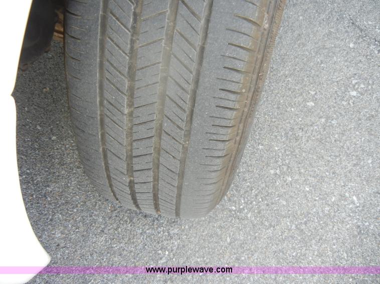 image for item D4274 2006 Dodge Grand Caravan mini van