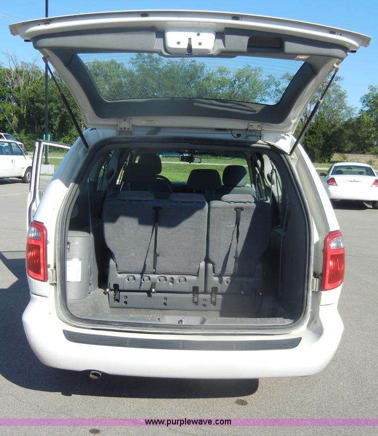 image for item D4274 2006 Dodge Grand Caravan mini van