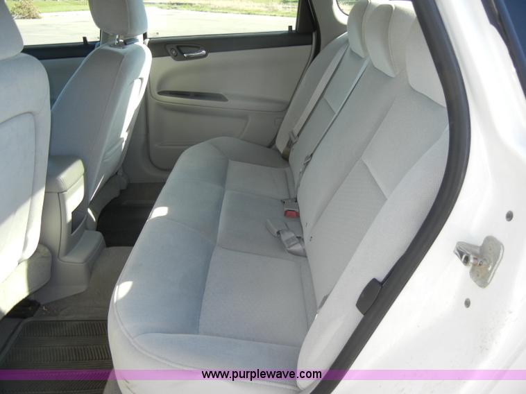 image for item D4275 2007 Chevrolet Impala LS