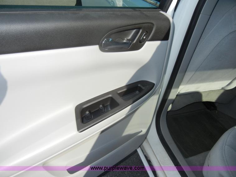image for item D4275 2007 Chevrolet Impala LS