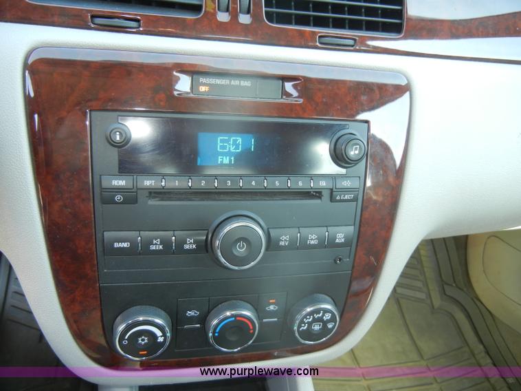 image for item D4275 2007 Chevrolet Impala LS