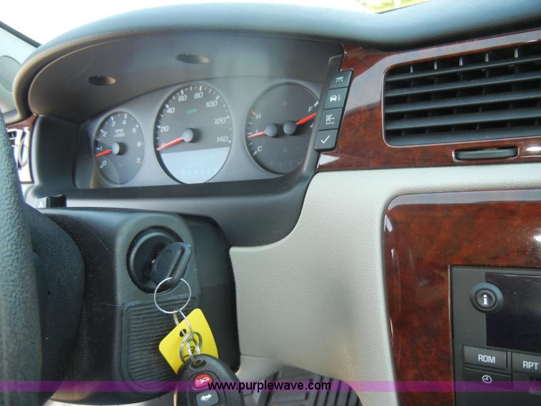 image for item D4275 2007 Chevrolet Impala LS