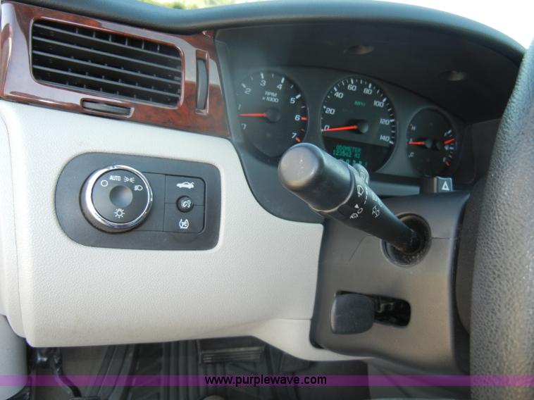 image for item D4275 2007 Chevrolet Impala LS