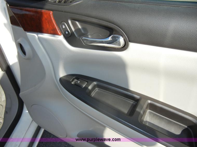 image for item D4275 2007 Chevrolet Impala LS