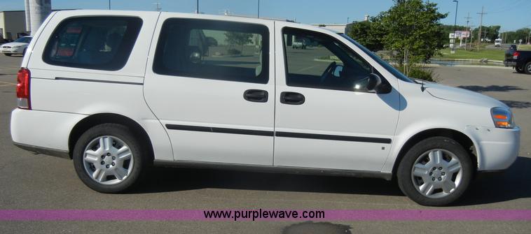 image for item D4276 2007 Chevrolet Uplander LS