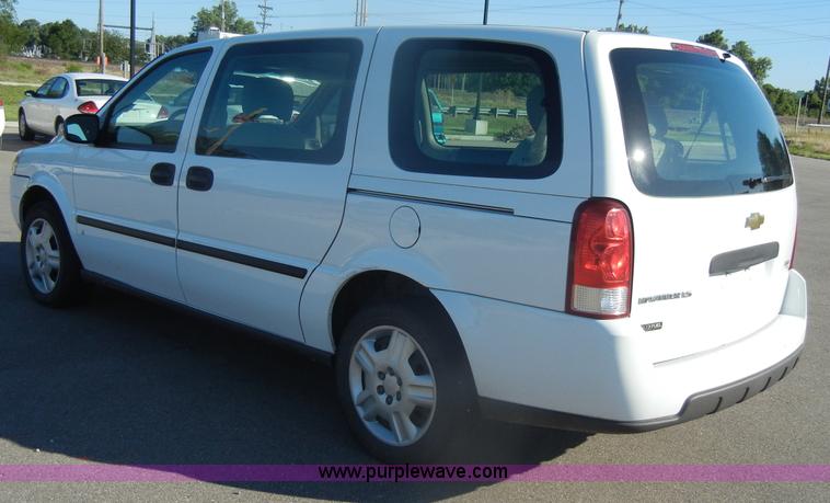 image for item D4276 2007 Chevrolet Uplander LS