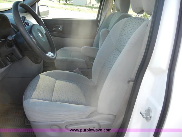image for item D4276 2007 Chevrolet Uplander LS