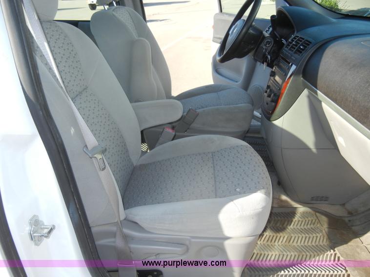 image for item D4276 2007 Chevrolet Uplander LS