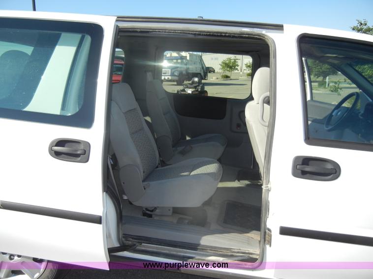 image for item D4276 2007 Chevrolet Uplander LS