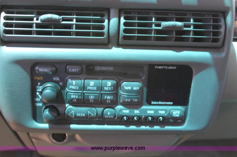 image for item D5035 2001 Chevrolet Lumina